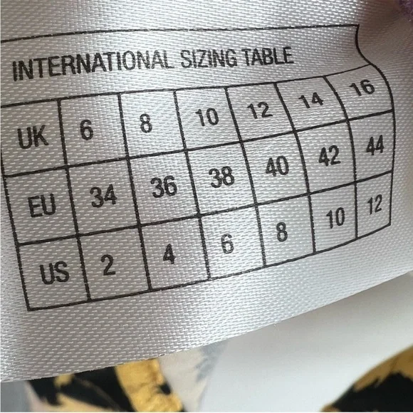 Essentiel Antwerp Trice Button Down Shirt size 6 - Picture 9 of 10